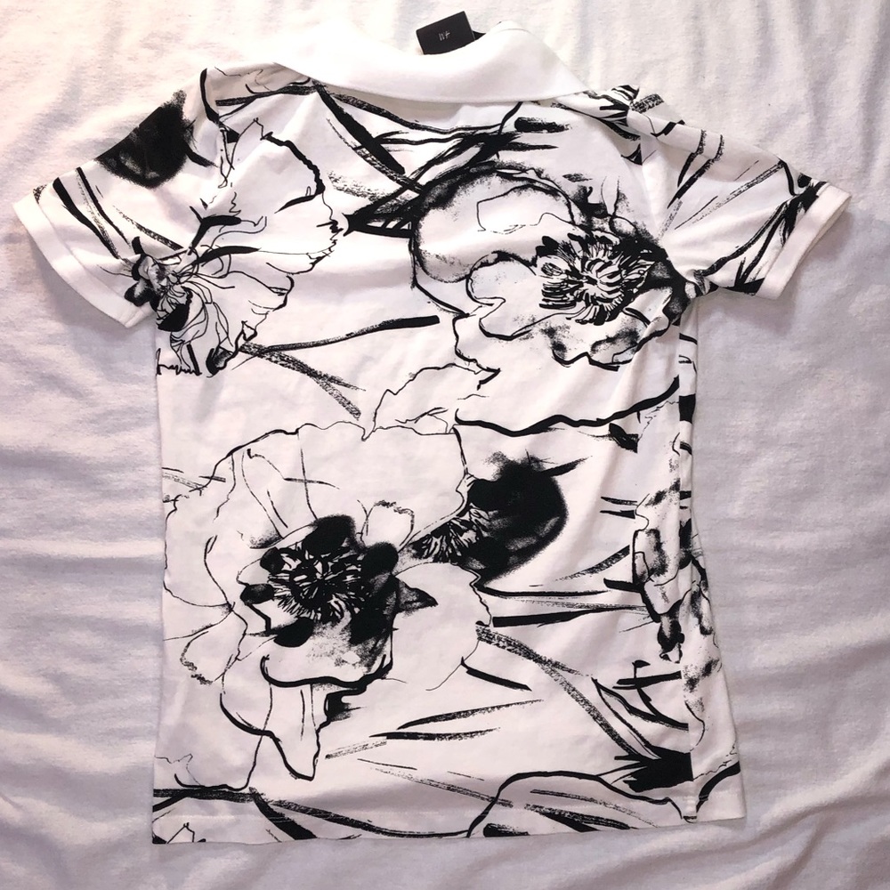 H&M shirt. Size small. No stains no holes.